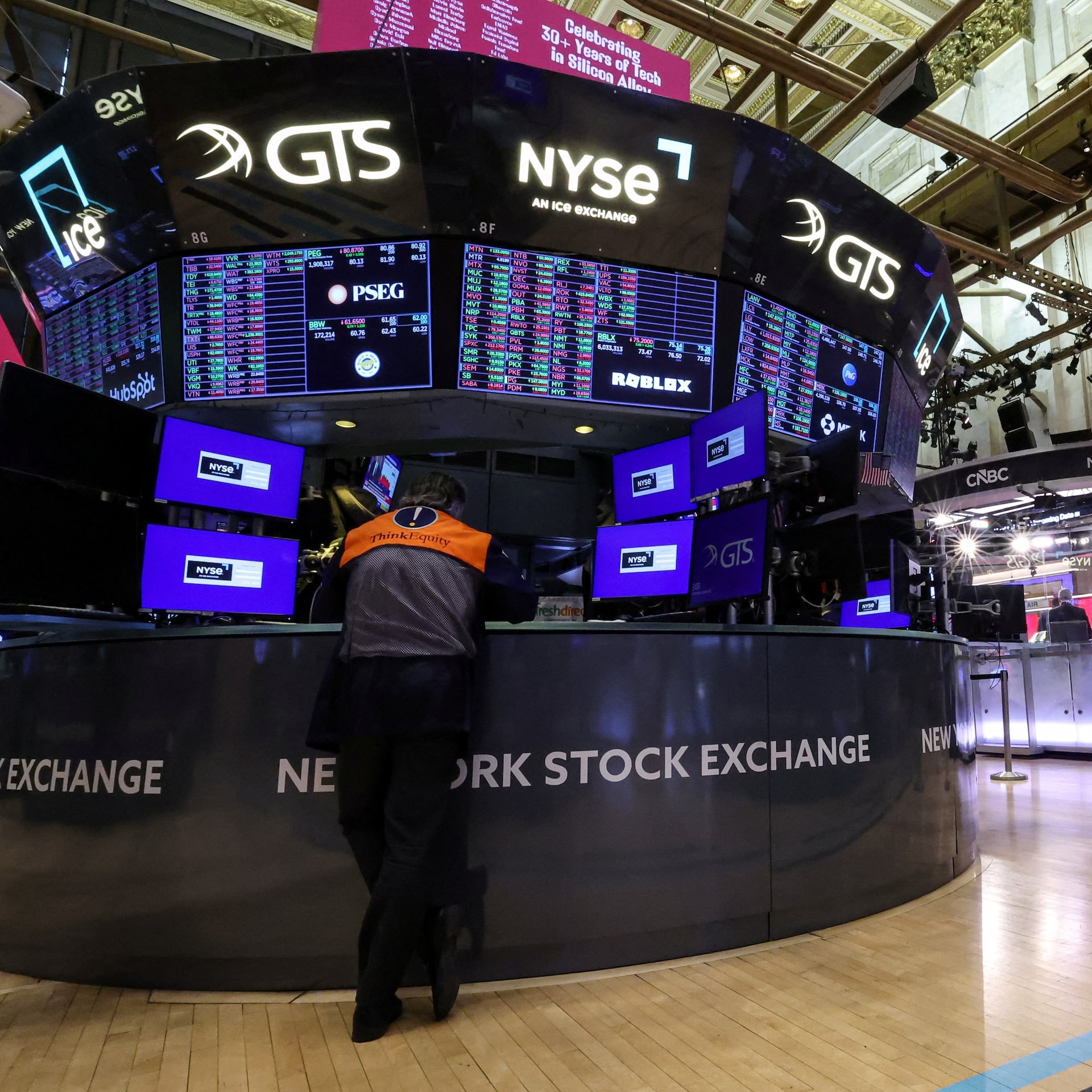 S&P 500, Nasdaq close down as Big Tech's soaring AI budgets trigger flight | Reuters