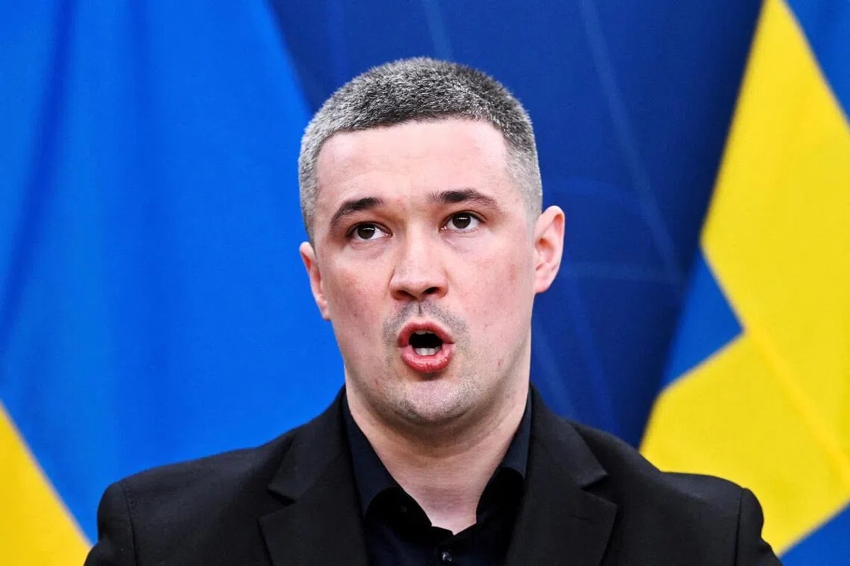 Ukraine’s ex-defence minister says changes to military procurements behind his dismissal
