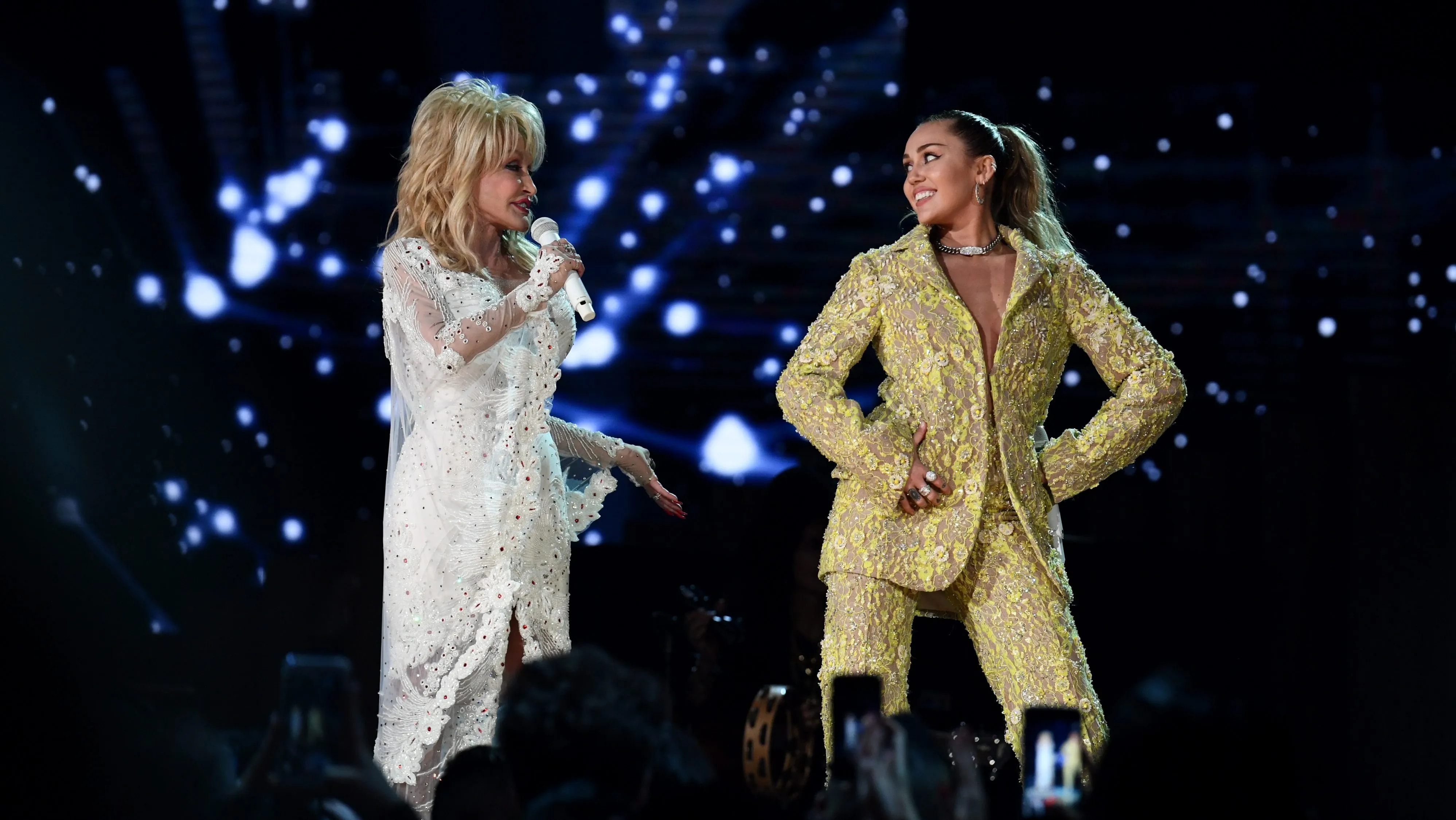 Miley Cyrus Tearfully Pays Tribute to Dolly Parton With “Jolene” Performance at Hollywood Bowl: “Me and Dolly, We Are Eternal”