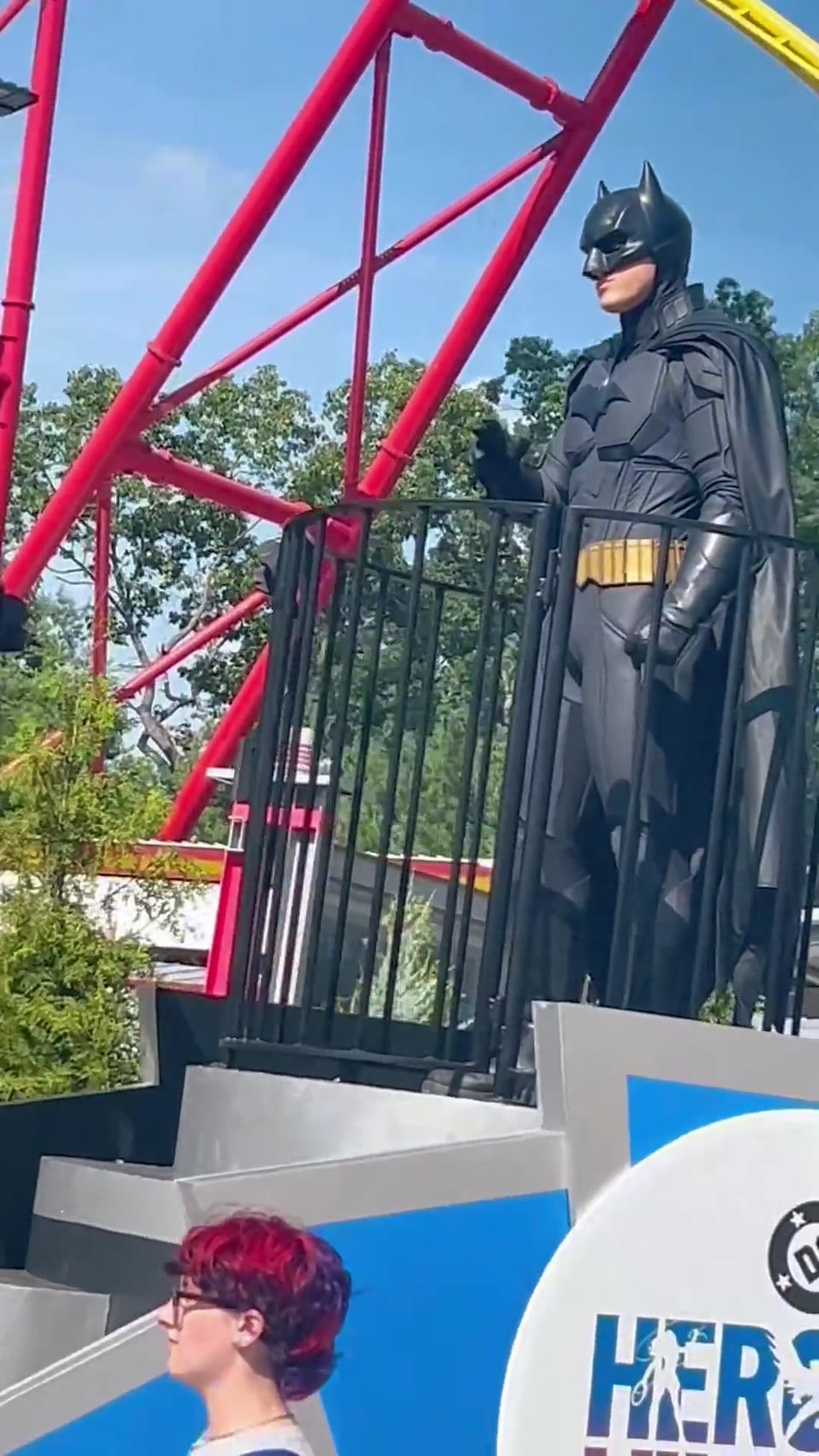 ✨ When your favorite superheroes come to life at Six Flags! 🦸‍♂️🦸‍♀️🦇  Had such a fun moment at Six Flags seeing Superman, Wonder Woman, and Batman all together! ⚡❤️ From the superhero atmosphere