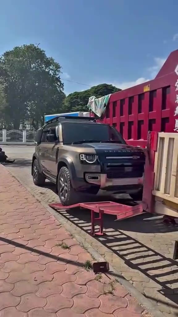DELIVERY ON THE WAY